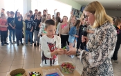 1.Uczniowie podczas  quizu z okazji Swiatowego Dnia bez Papierosa