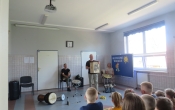 Dzieci z oddzialu przedszkonego oraz uczniowie klas I-III podczas audycji muzycznej (5)