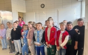 Dzieci z oddzialu przedszkolnego oraz uczniowie klas I-III podczas wycieczki zawodoznawcze (5)