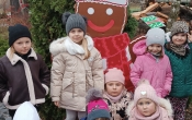 dziewczynki z piernikowym ludzikiem