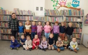 Wspolne zdjecie z pania bibliotekarka