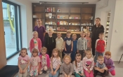 Zdjecie grupowe z paniami pracujacymi w gabinecie weterynaryjnym
