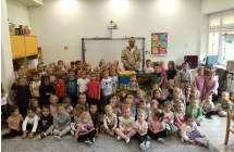 Wspolne zdjecie z panem pszczelarzem