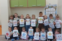 3. Zdjecie zbiorowe z usmiechnietymi buziami (1)