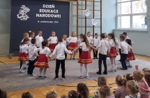 Dzieci z gr. IX podczas tanca.