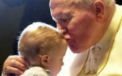 jan_pawel_ii_i_dziecko
